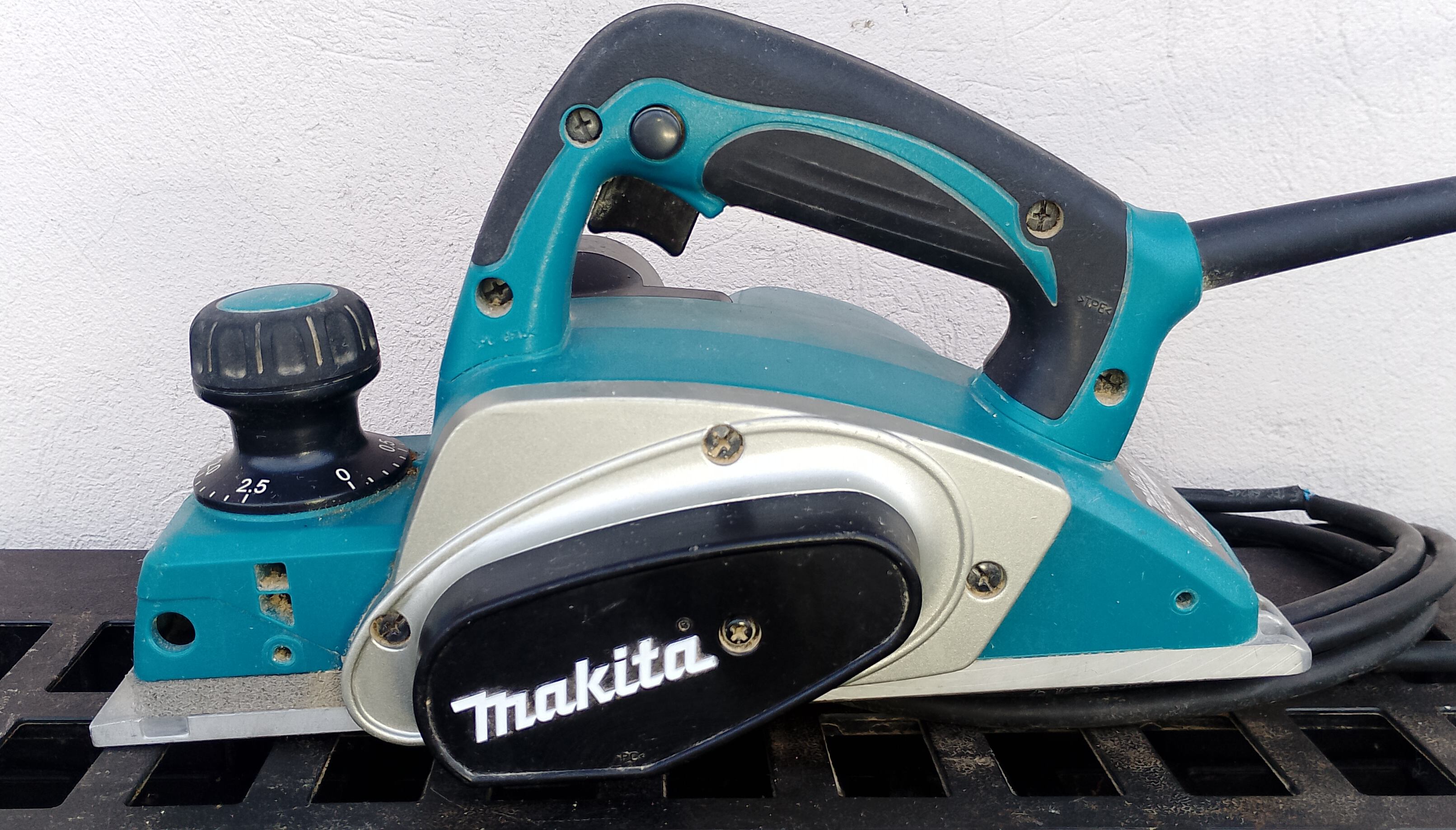 Rindea electrica Makita 220V Soldănești
